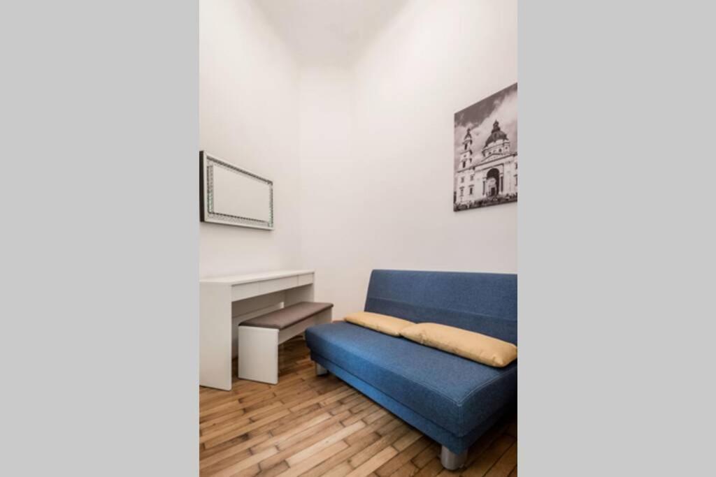 Apartament Oktober 6/8